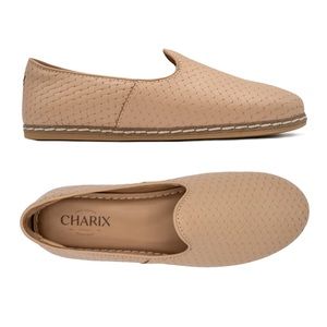 NWOB CHARIX Woven Camel handmade leather shoes Woven Camel size 6